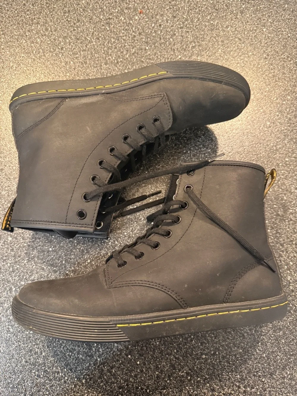 Dr. Martens Women’s Black High-Top Lace-Up Sheridan Combat Boots - size 9 - Picture 4 of 6